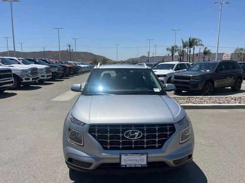 Shimmering Silver 2025 Hyundai VENUE SEL