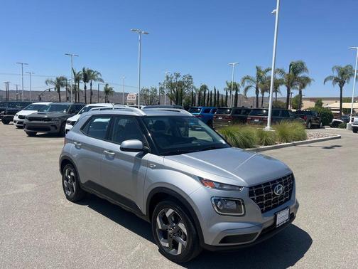 Shimmering Silver 2025 Hyundai VENUE SEL