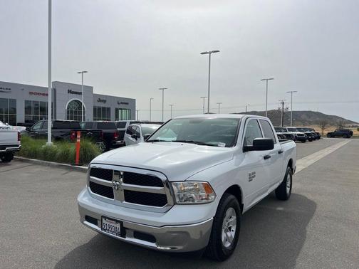 Bright White Clearcoat 2022 RAM 1500 Classic SLT
