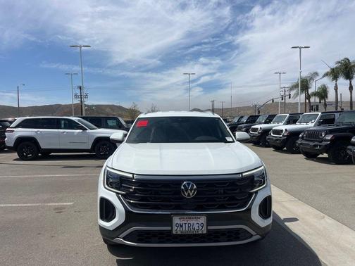 2024 Volkswagen Atlas Cross Sport 2.0T SE w/Technology