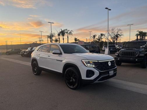 2024 Volkswagen Atlas Cross Sport 2.0T SE w/Technology