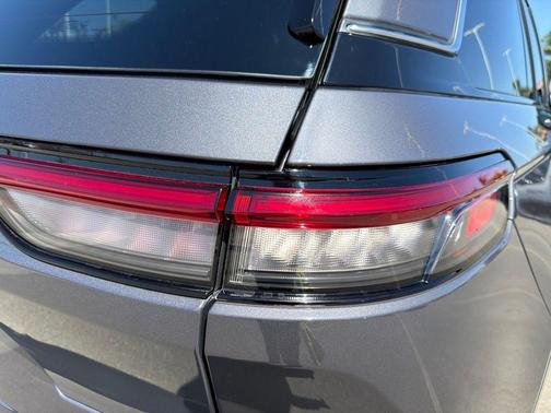Metallic 2024 Jeep Grand Cherokee Overland