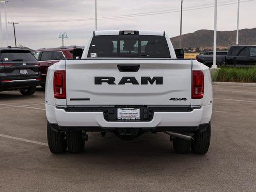 Bright White Clearcoat 2026 RAM 3500 Big Horn