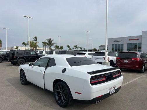 White Knuckle Clearcoat 2023 Dodge Challenger SXT