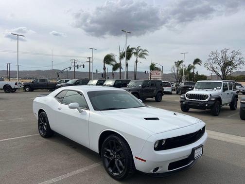 White Knuckle Clearcoat 2023 Dodge Challenger SXT