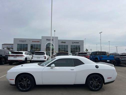 White Knuckle Clearcoat 2023 Dodge Challenger SXT