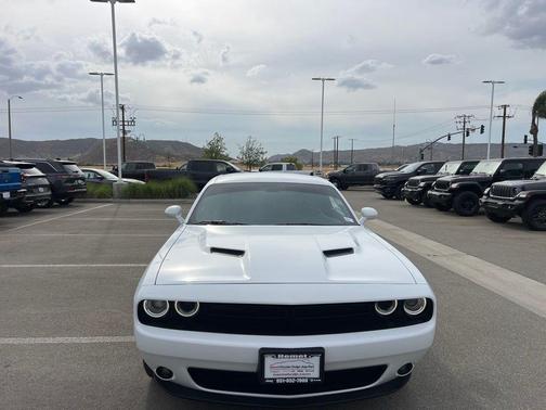 White Knuckle Clearcoat 2023 Dodge Challenger SXT