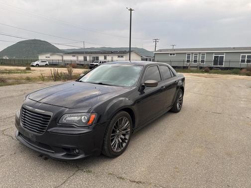 2014 Chrysler 300C John Varvatos Luxury