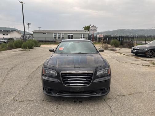2014 Chrysler 300C John Varvatos Luxury