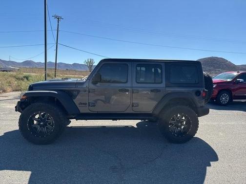 2022 Jeep Wrangler Unlimited Sport
