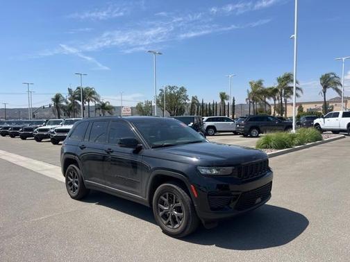 2024 Jeep Grand Cherokee Laredo