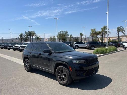 2024 Jeep Grand Cherokee Laredo