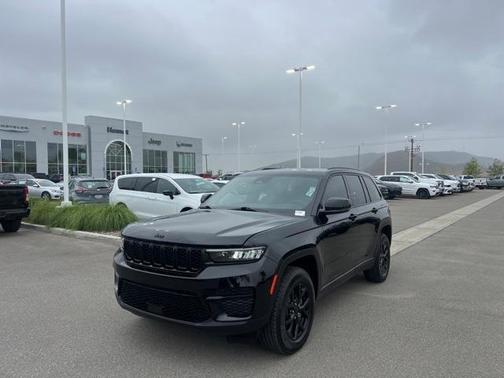 2024 Jeep Grand Cherokee Laredo