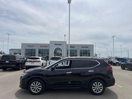 Magnetic Black Pearl 2020 Nissan Rogue SV