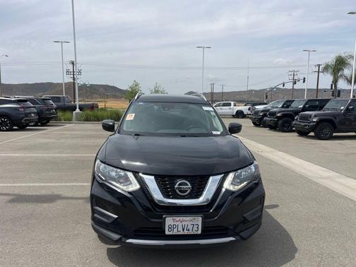 Magnetic Black Pearl 2020 Nissan Rogue SV