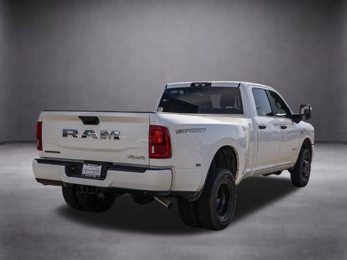 Bright White Clearcoat 2026 RAM 3500 Big Horn