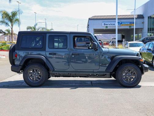 Anvil Clearcoat 2026 Jeep Wrangler Sport