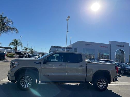 2022 GMC Sierra 1500 AT4