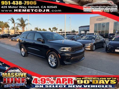 DB Black Crystal Clearcoat 2025 Dodge Durango GT