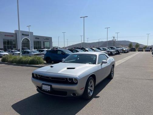 2022 Dodge Challenger SXT