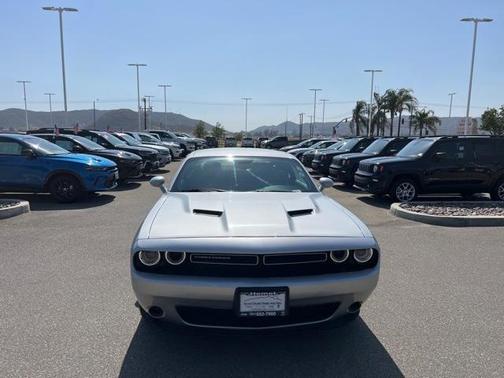 2022 Dodge Challenger SXT