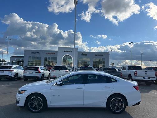 2024 Chevrolet Malibu LT