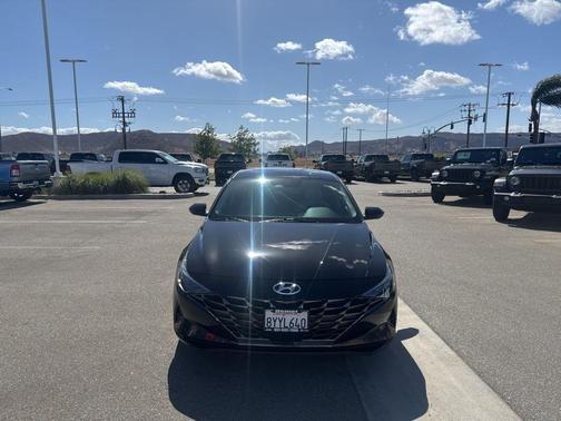 Phantom Black 2022 Hyundai ELANTRA Limited
