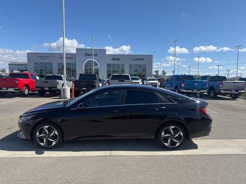 Phantom Black 2022 Hyundai ELANTRA Limited