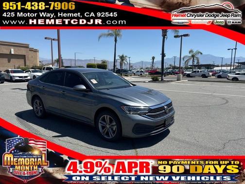 Platinum Gray Metallic 2024 Volkswagen Jetta 1.5T SE