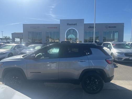 2022 Jeep Compass Altitude