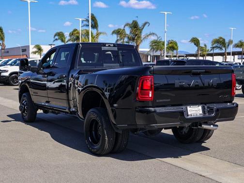 Diamond Black 2026 RAM 3500 Big Horn