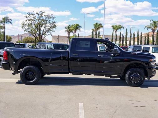Diamond Black 2026 RAM 3500 Big Horn