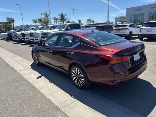 Garnet Pearl 2024 Nissan Altima 2.5 SV