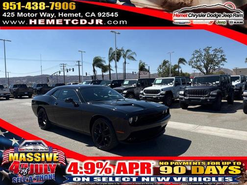Pitch Black Clearcoat 2023 Dodge Challenger SXT