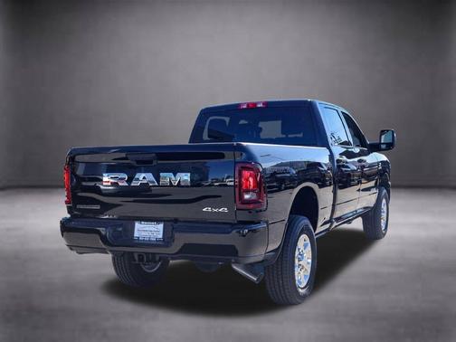 Diamond Black 2026 RAM 2500 Big Horn