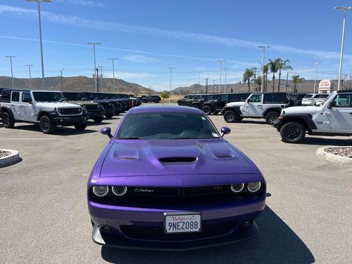 Plum Crazy Pearlcoat 2023 Dodge Challenger R/T Scat Pack