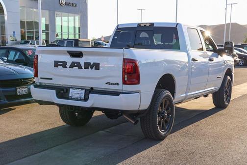 Bright White Clearcoat 2027 RAM 2500 Big Horn