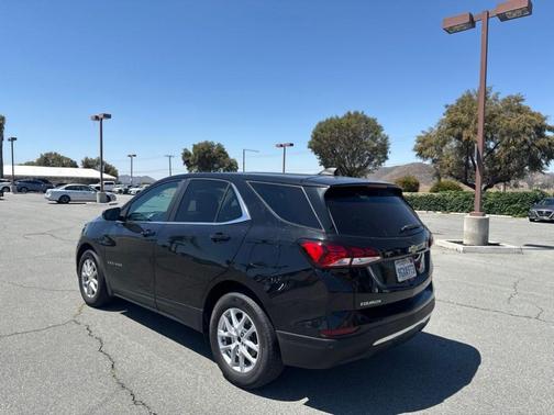 Mosaic Black Metallic 2023 Chevrolet Equinox 2LT