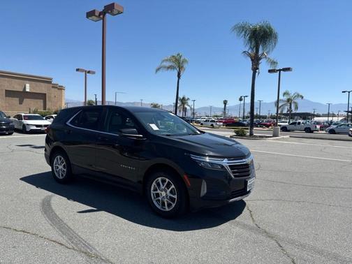 Mosaic Black Metallic 2023 Chevrolet Equinox 2LT