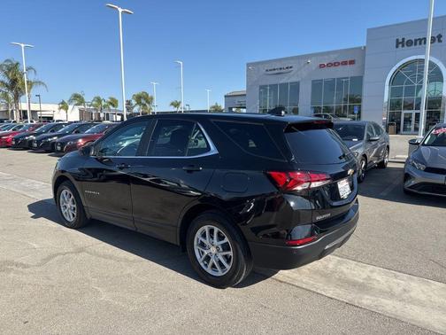 Mosaic Black Metallic 2023 Chevrolet Equinox 2LT