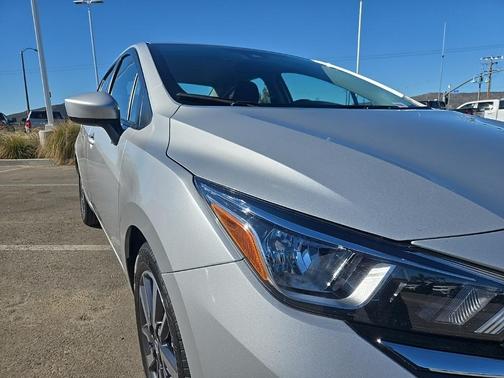 2023 Nissan Versa 1.6 SV