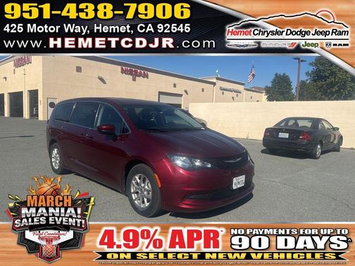 2022 Chrysler Voyager LX