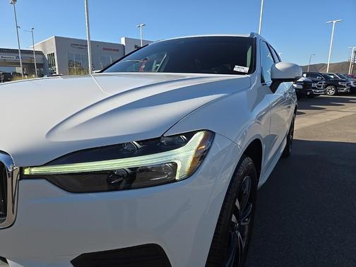 2021 Volvo XC60 T5 Momentum