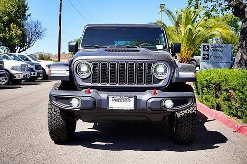 Granite Crystal Clearcoat Metallic 2026 Jeep Wrangler Rubicon