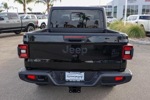 2025 Jeep Gladiator Sport