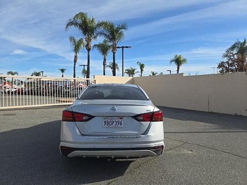 2022 Nissan Altima 2.5 SV