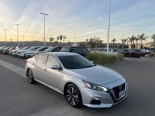 2022 Nissan Altima 2.5 SV