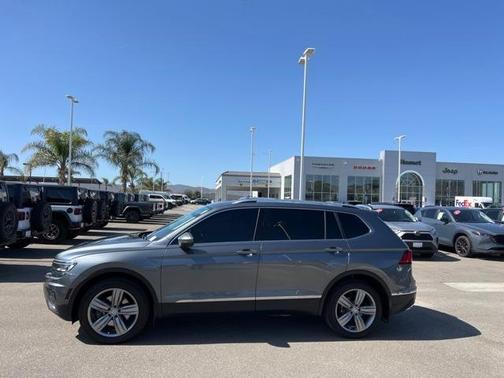 2018 Volkswagen Tiguan 2.0T SEL Premium
