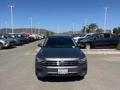 2018 Volkswagen Tiguan 2.0T SEL Premium
