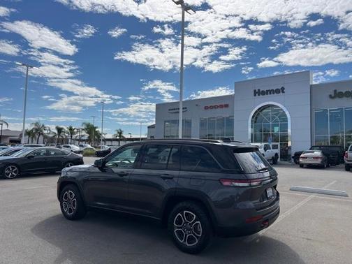 2022 Jeep Grand Cherokee Trailhawk